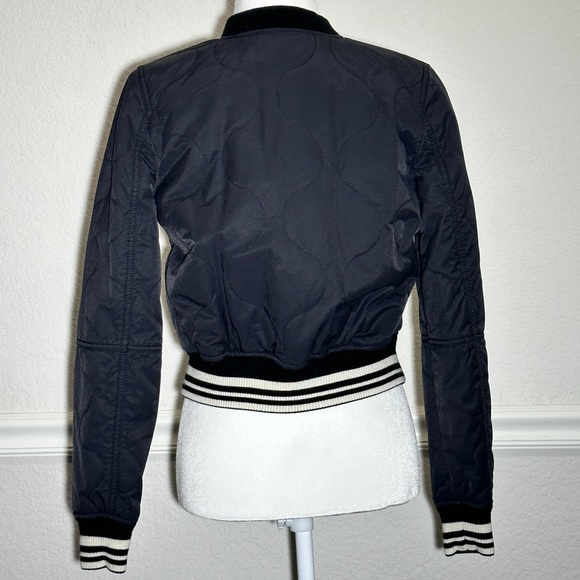 American Eagle Outfitters Reversible Black & Floral  Bomber Jacket - Picture 4 of 8